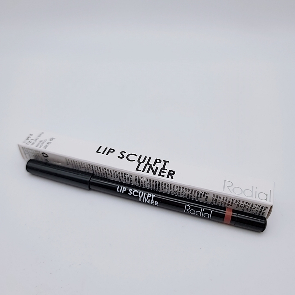 Rodial Lip Sculpt Liner in Black Rose